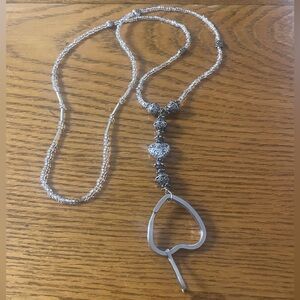 Landysrd badge holder with beads and heart